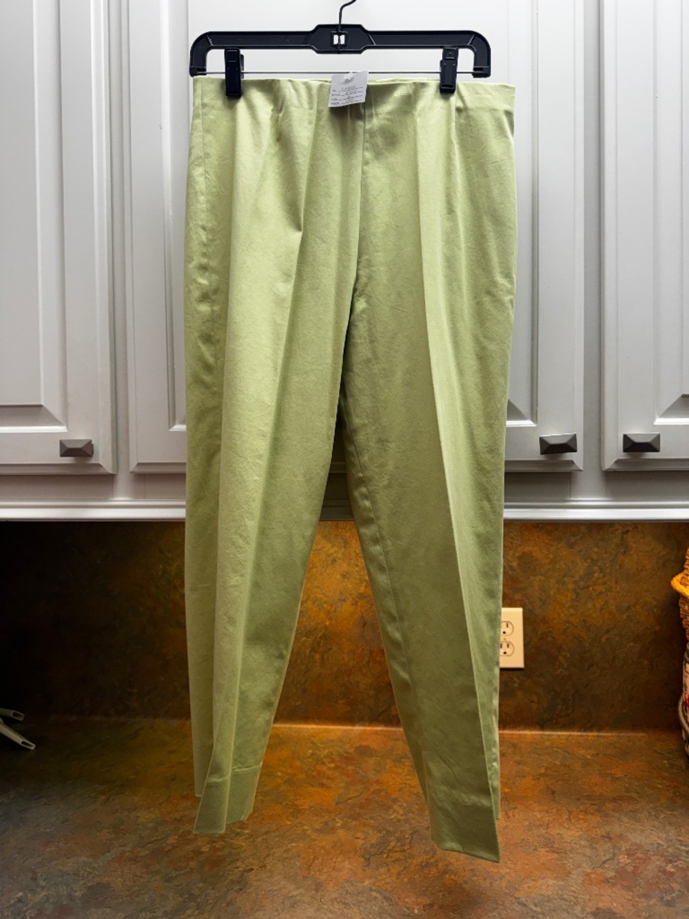 Krazy Larry Brand Capri Pants - 6